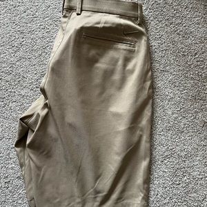 Nike Dry fit golf shorts size 34